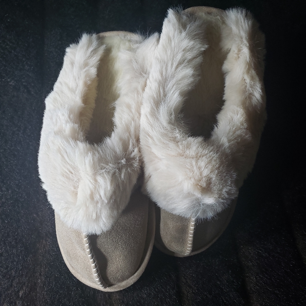 Suede Slippers - Picture 2 of 4